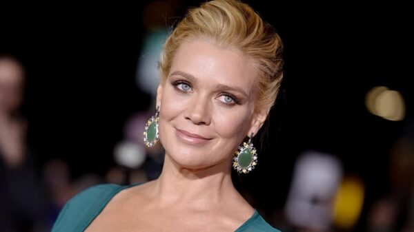 Laurie Holden Net Worth