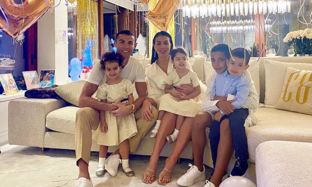 Christiano Ronaldo with girlfriend and kids